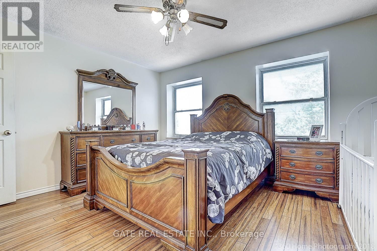 16 Massey Street, Brampton, Ontario  L6S 2W1 - Photo 19 - W12494474