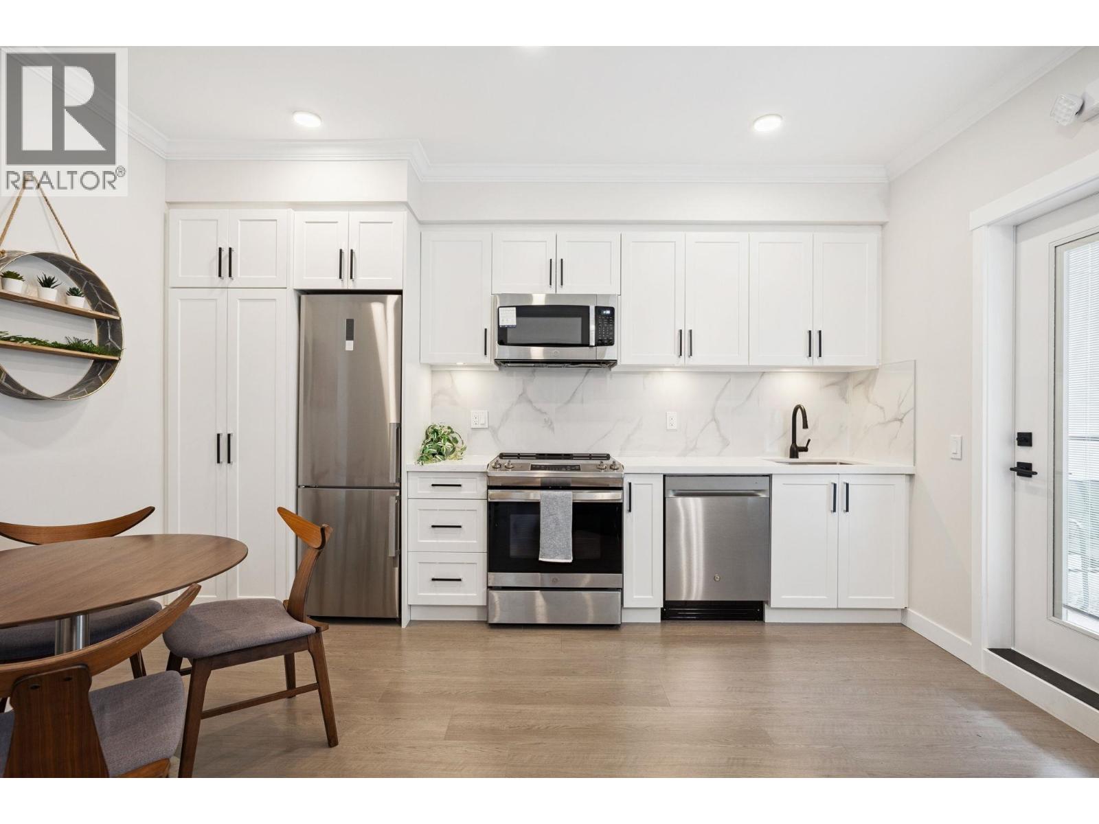 417 12109 223 STREET, Maple Ridge, British Columbia