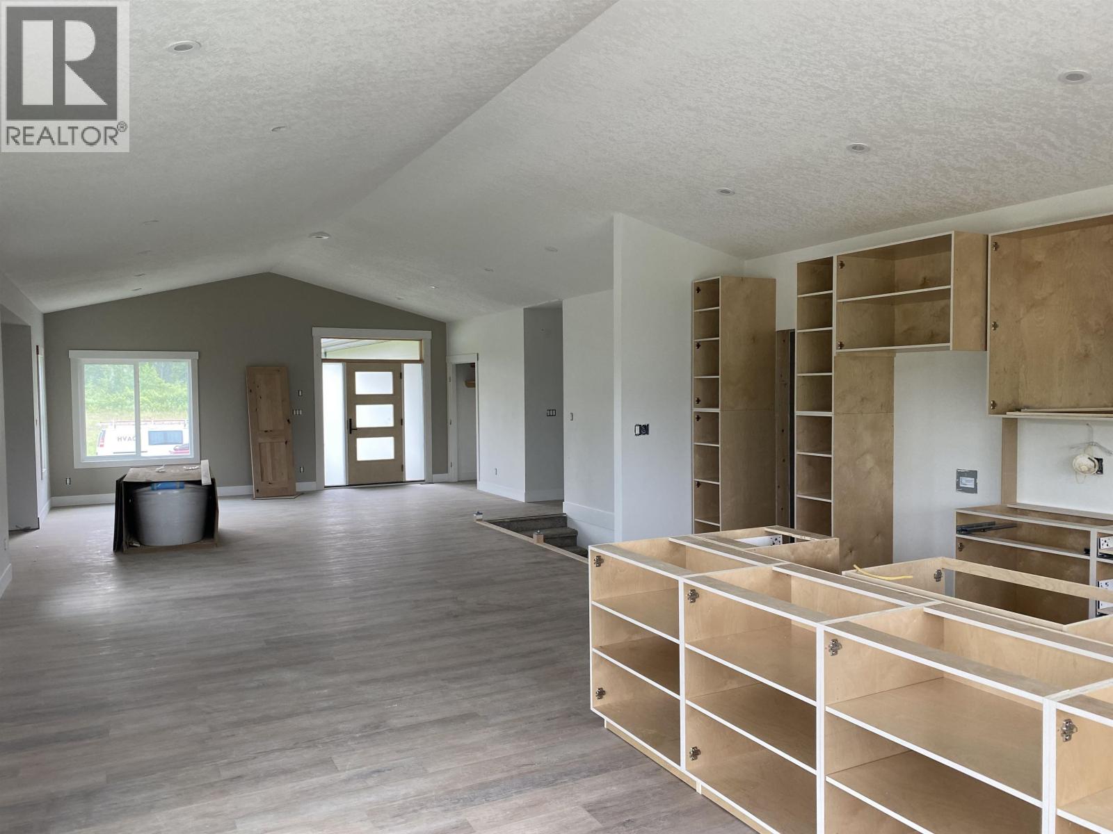 7428 Foxridge Avenue, Prince George, British Columbia  V2N 0H2 - Photo 7 - R3063235