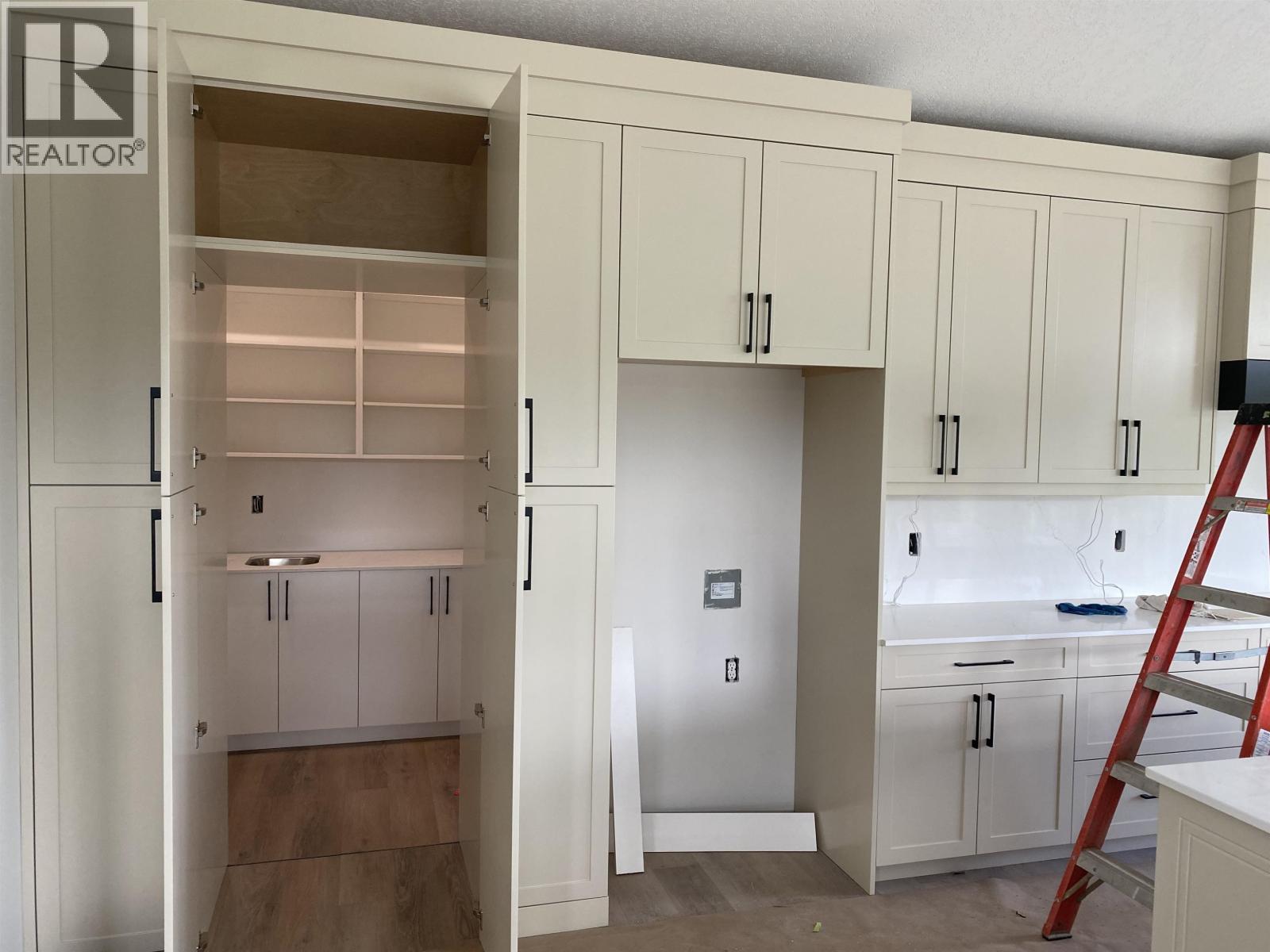 7428 Foxridge Avenue, Prince George, British Columbia  V2N 0H2 - Photo 12 - R3063235