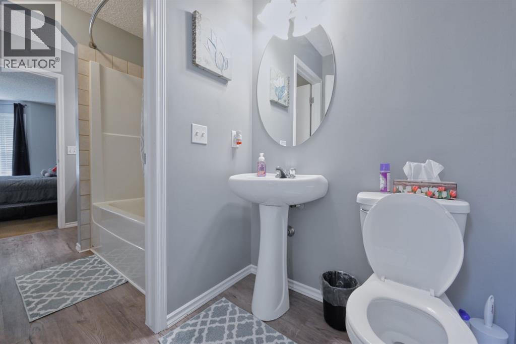 101 Prestwick Rise Se, Calgary, Alberta  T2Z 4A6 - Photo 14 - A2255438