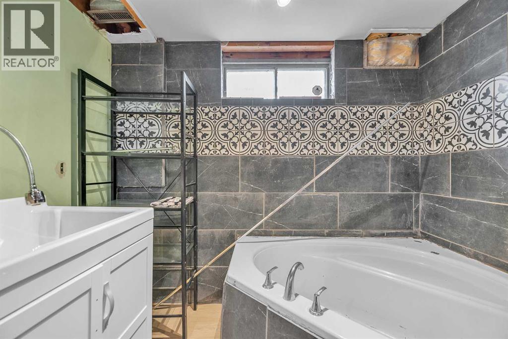 232 Abadan Place Ne, Calgary, Alberta  T2A 6S9 - Photo 32 - A2265346