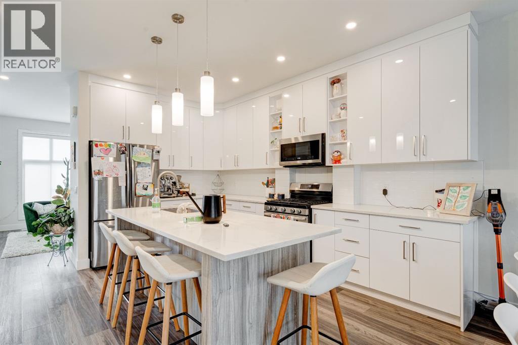 2020 40 Street Se, Calgary, Alberta  T2B 1B7 - Photo 9 - A2249296