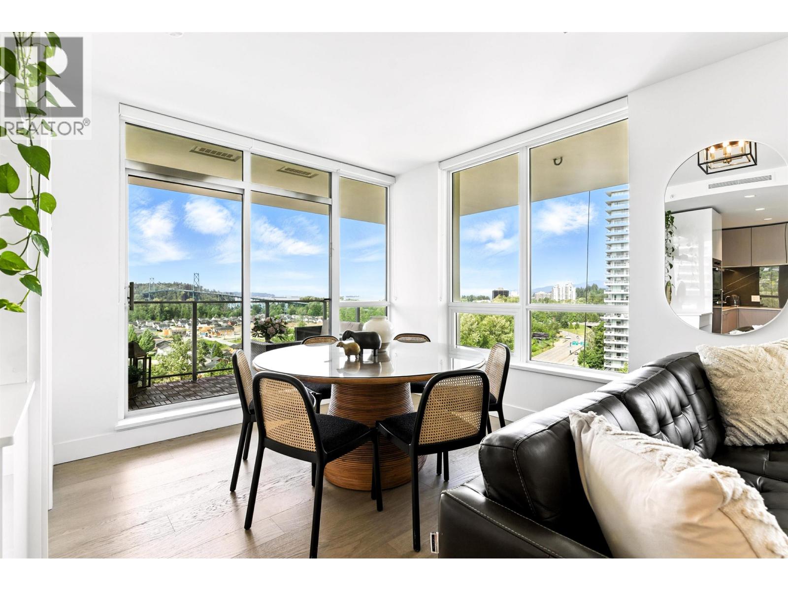 1205 1632 Lions Gate Lane, North Vancouver, British Columbia  V7P 0E2 - Photo 3 - R3050034