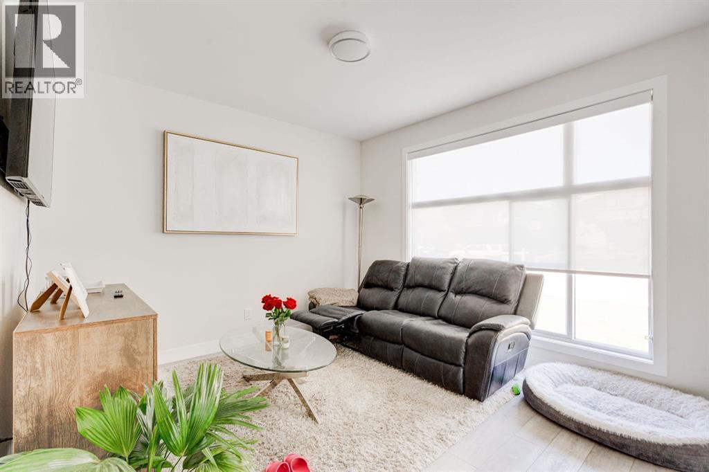 2018 40 Street Se, Calgary, Alberta  T2B 1B7 - Photo 9 - A2251143