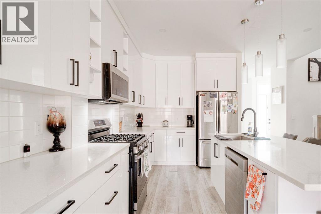 2018 40 Street Se, Calgary, Alberta  T2B 1B7 - Photo 4 - A2251143