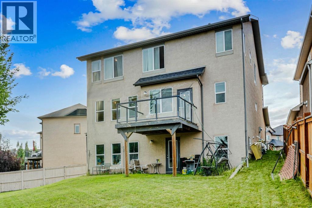 28 Elmont Mews Sw, Calgary, Alberta  T3H 0L8 - Photo 2 - A2241148