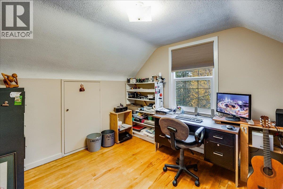 1486 Esling Drive, Rossland, British Columbia  V0G 1Y0 - Photo 38 - 10366961