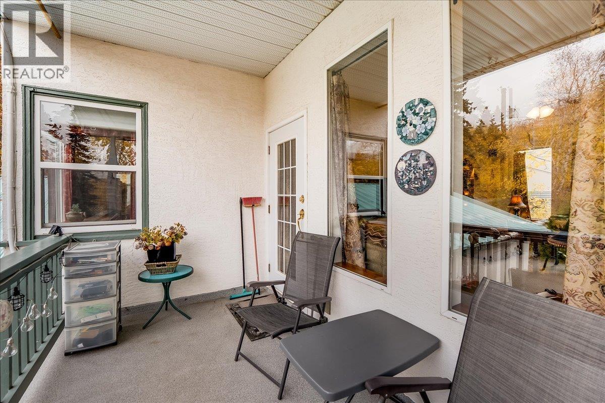 1486 Esling Drive, Rossland, British Columbia  V0G 1Y0 - Photo 8 - 10366961