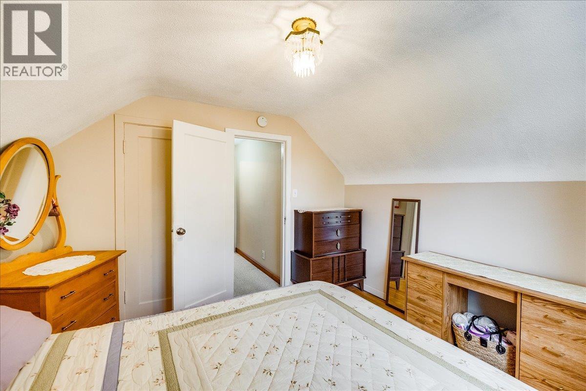 1486 Esling Drive, Rossland, British Columbia  V0G 1Y0 - Photo 37 - 10366961