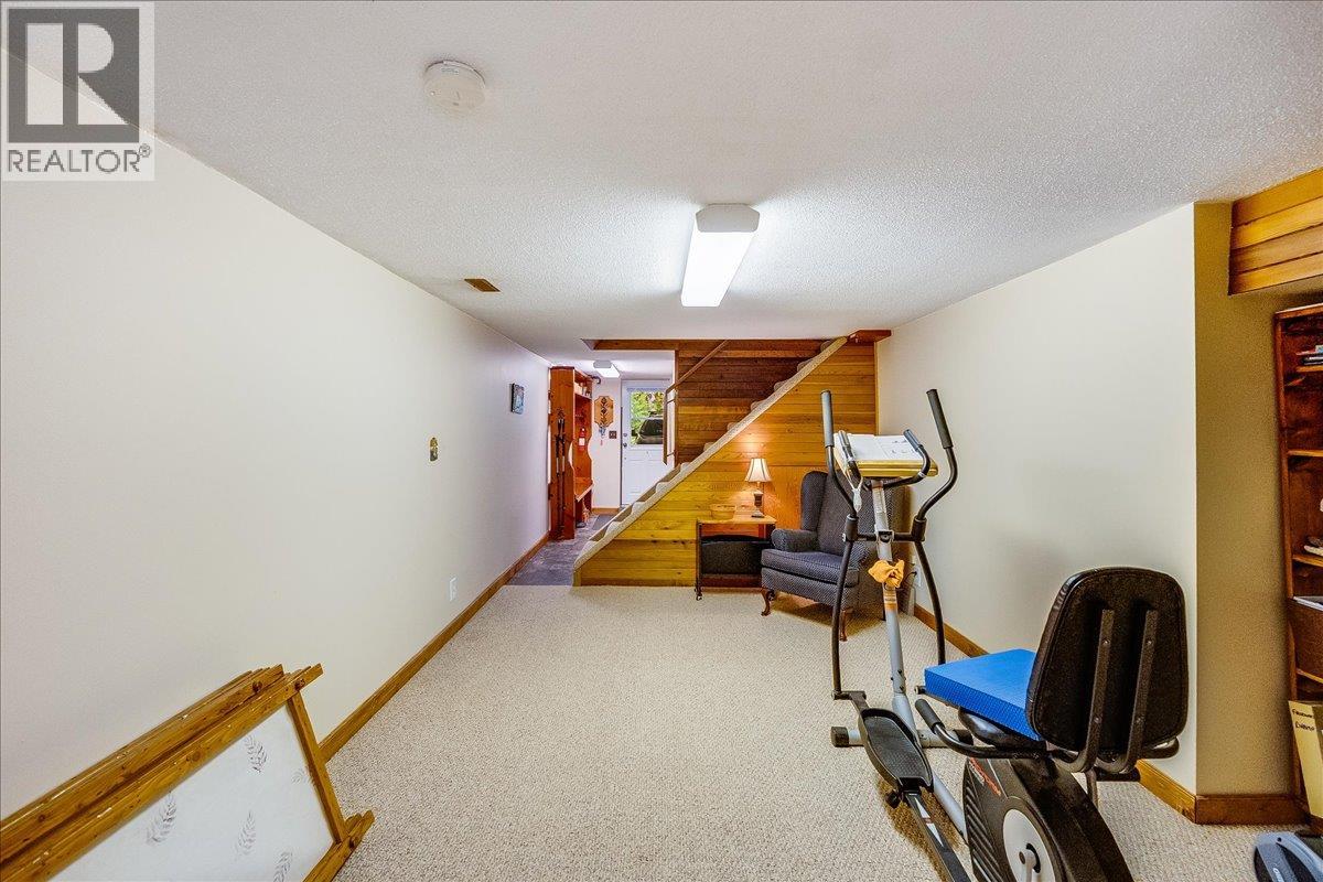 1486 Esling Drive, Rossland, British Columbia  V0G 1Y0 - Photo 45 - 10366961