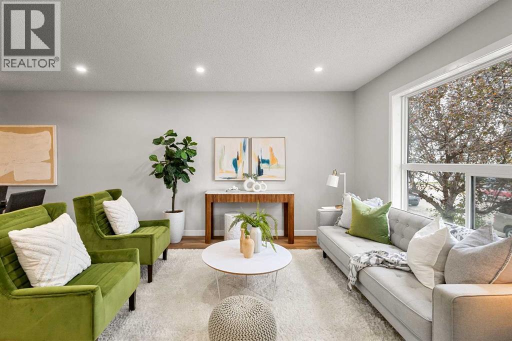 13 Appleside Close Se, Calgary, Alberta  T2A 7T7 - Photo 4 - A2257181