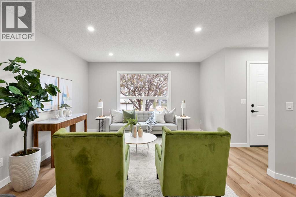 13 Appleside Close Se, Calgary, Alberta  T2A 7T7 - Photo 7 - A2257181