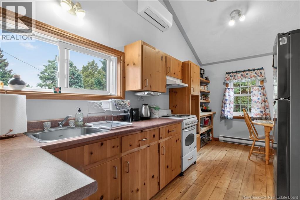 158 Route 960, Cape Tormentine, New Brunswick  E4M 2C2 - Photo 37 - NB127359