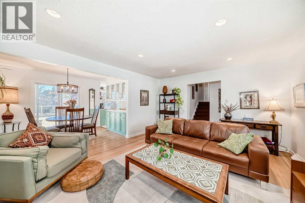 91 Chisholm Crescent Nw, Calgary, Alberta  T2L 0Y9 - Photo 6 - A2264884