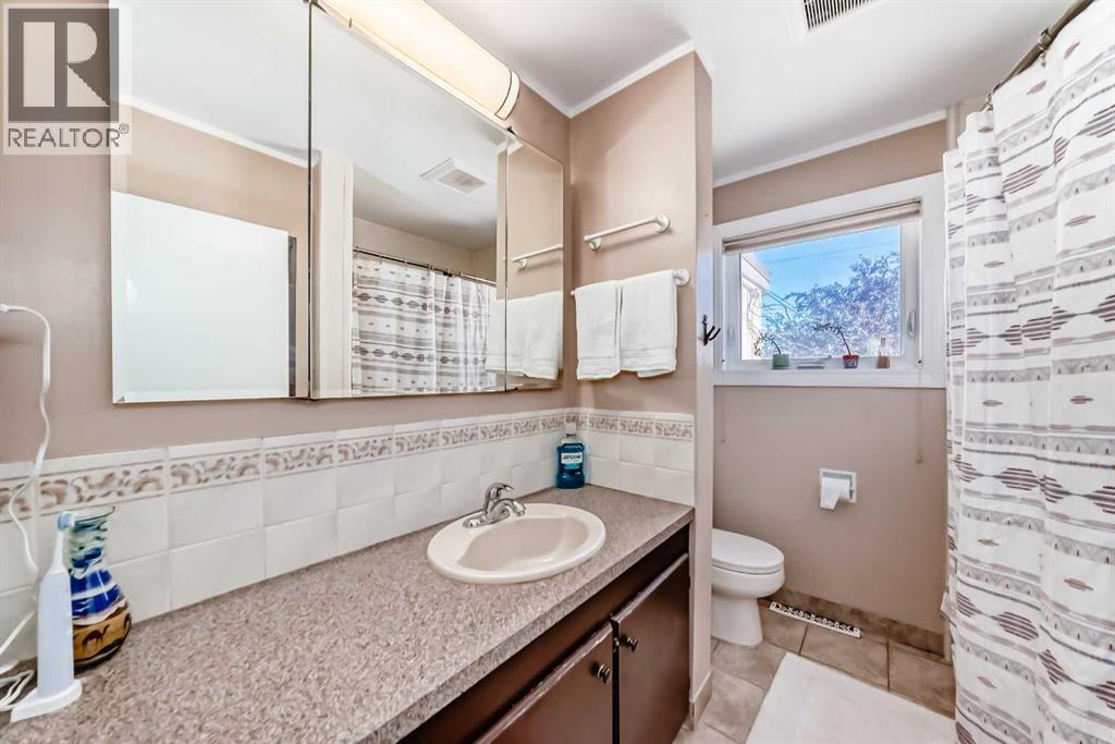 91 Chisholm Crescent Nw, Calgary, Alberta  T2L 0Y9 - Photo 15 - A2264884