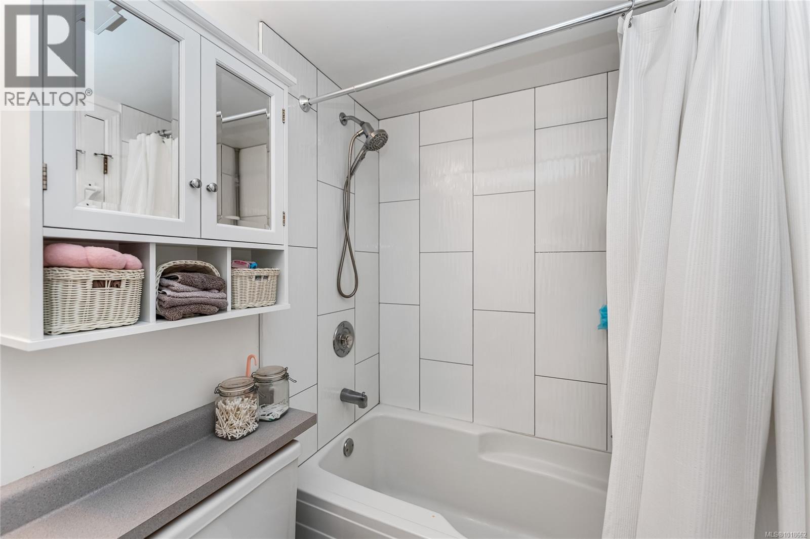 111 3010 Washington Ave, Victoria, British Columbia  V9A 1P6 - Photo 20 - 1018662