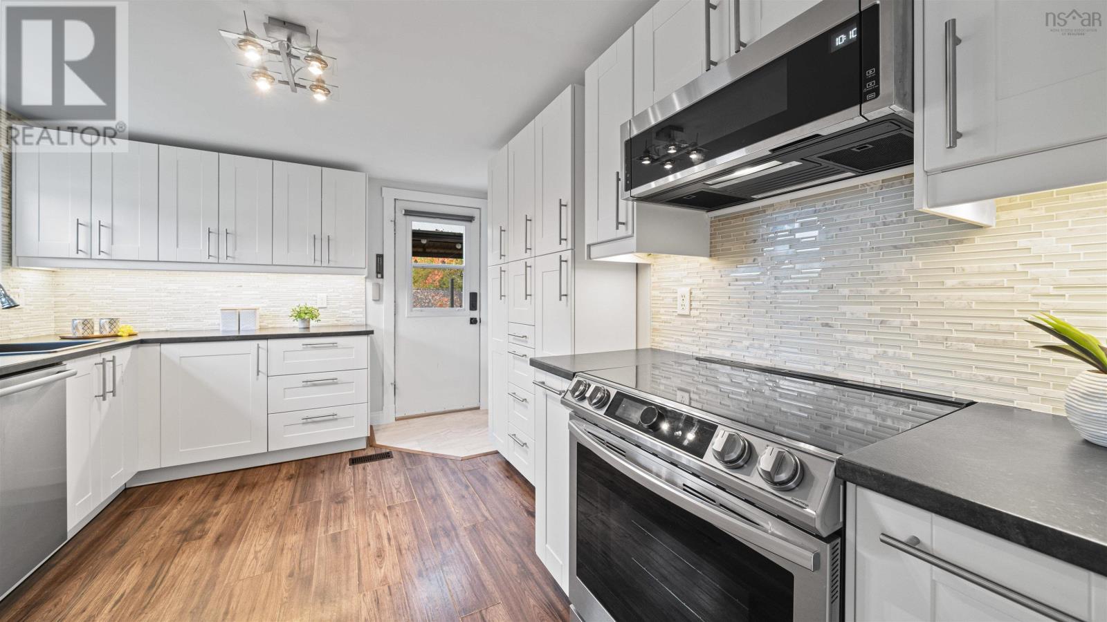 23 Mill Road, Mount Uniacke, Nova Scotia  B0N 1Z0 - Photo 14 - 202526346