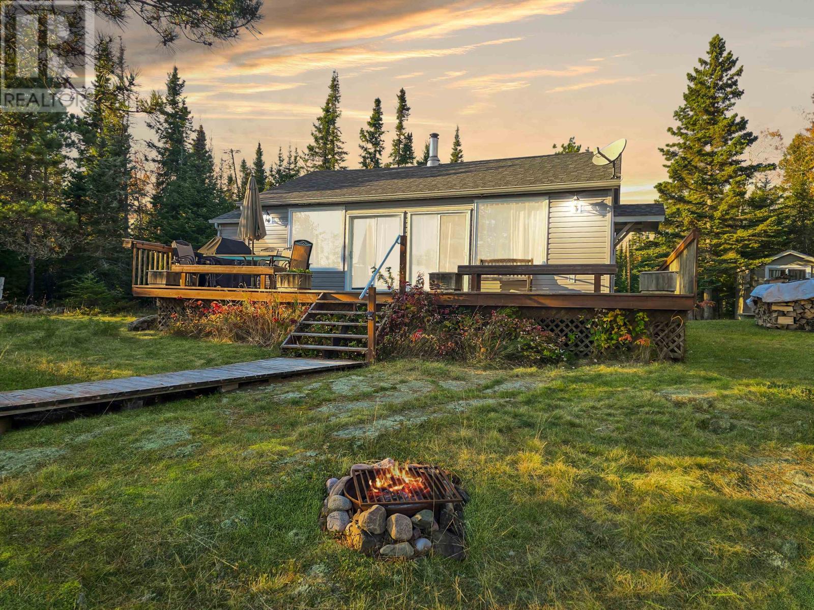 351 Amethyst Harbour, Cliff Ave, Thunder Bay, Ontario  P7A 0B4 - Photo 4 - TB253358