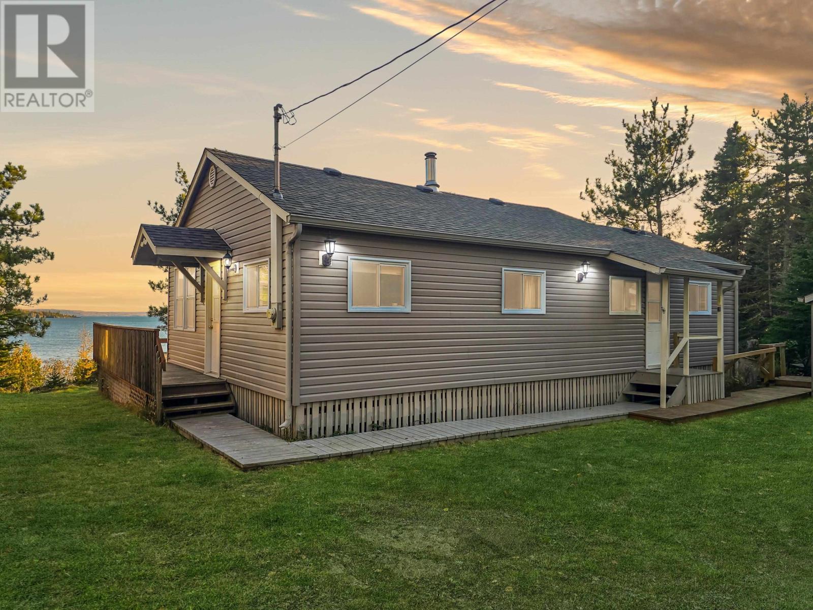 351 Amethyst Harbour, Cliff Ave, Thunder Bay, Ontario  P7A 0B4 - Photo 6 - TB253358