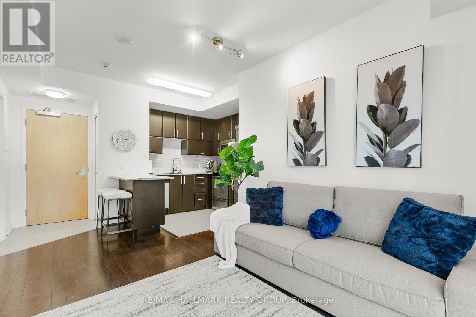 1510 - 179 Metcalfe Street, Ottawa, Ontario  K2P 1P7 - Photo 5 - X12436195