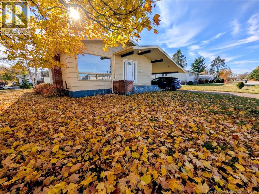 1105 Smith, Bathurst, New Brunswick  E2A 3V3 - Photo 1 - NB129414