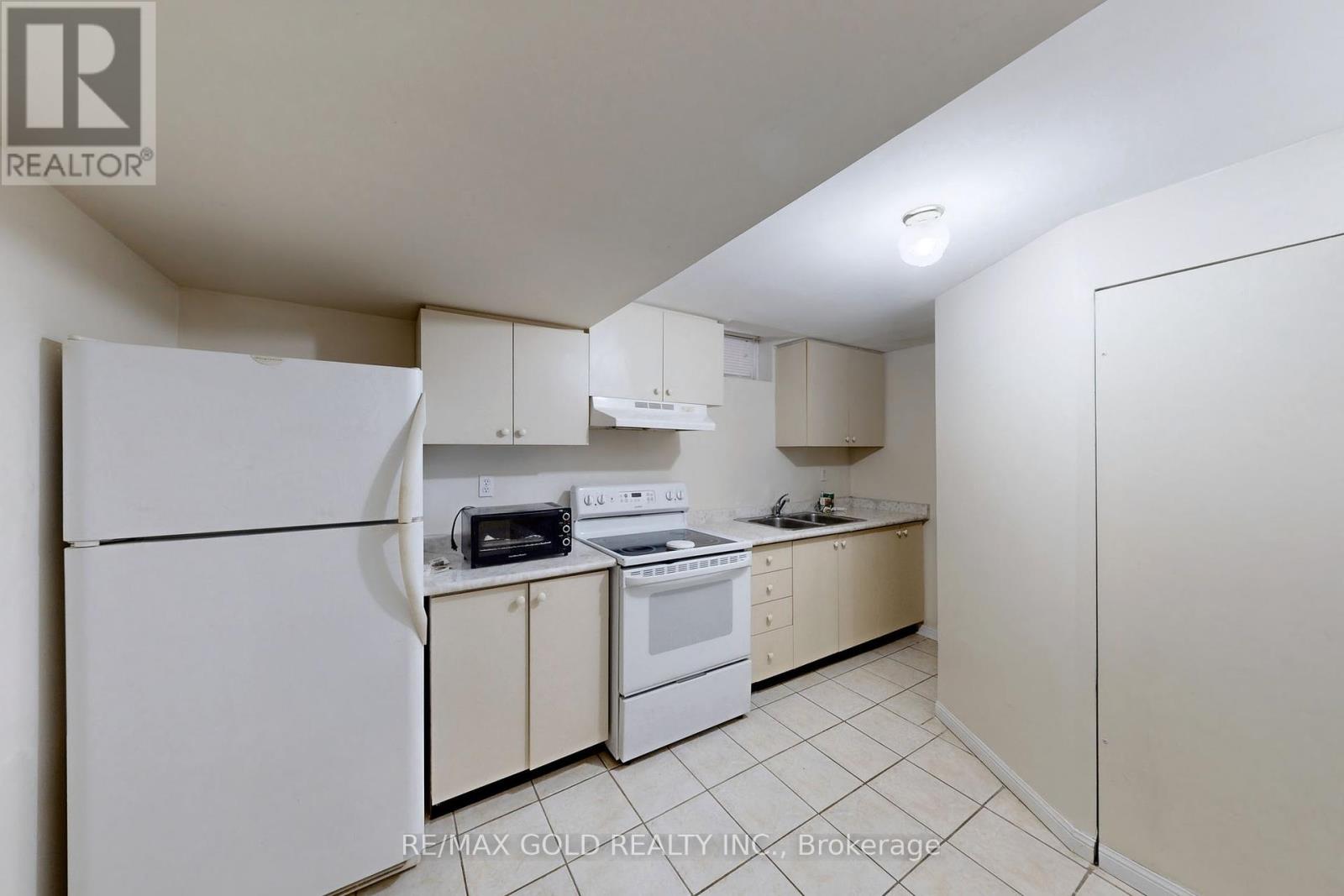 18 Thimbleberry Street, Brampton, Ontario  L7A 3L3 - Photo 38 - W12447239