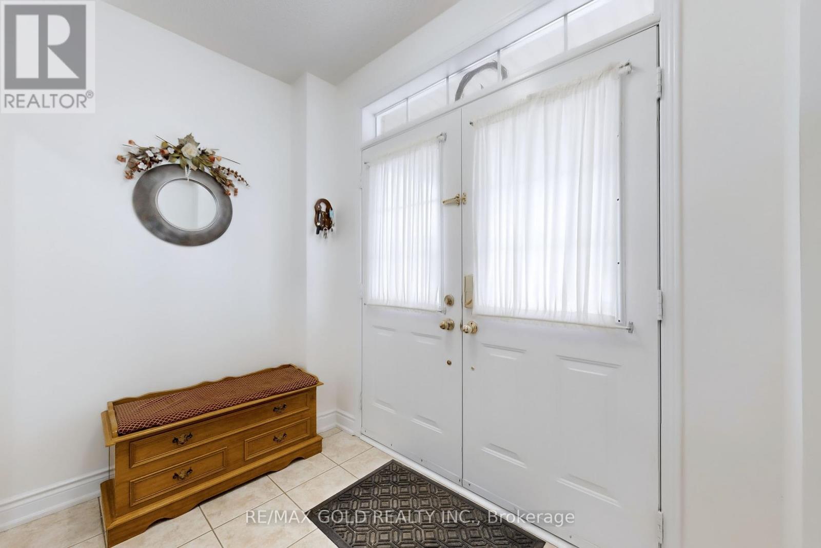 18 Thimbleberry Street, Brampton, Ontario  L7A 3L3 - Photo 9 - W12447239