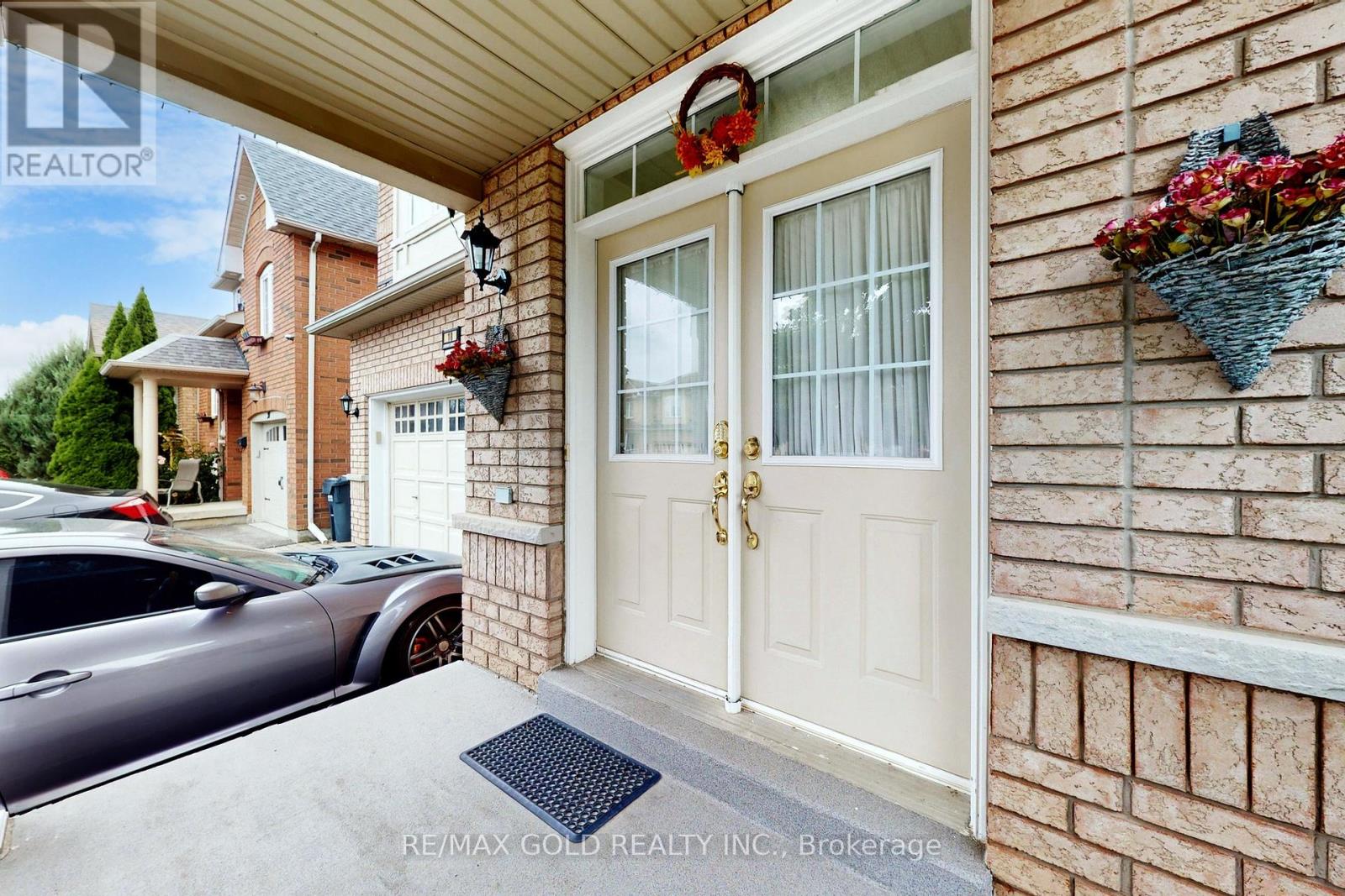 18 Thimbleberry Street, Brampton, Ontario  L7A 3L3 - Photo 8 - W12447239