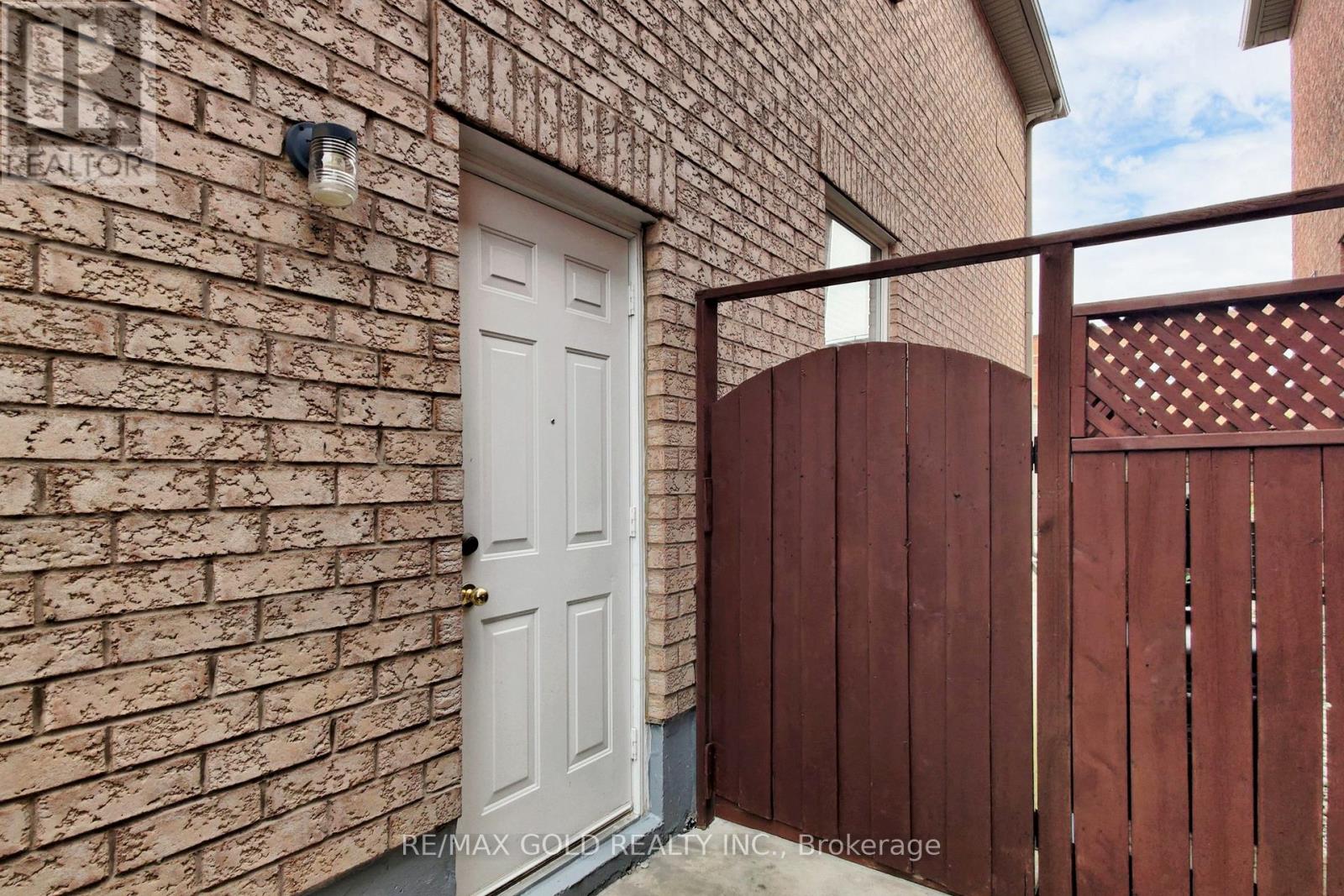 18 Thimbleberry Street, Brampton, Ontario  L7A 3L3 - Photo 49 - W12447239