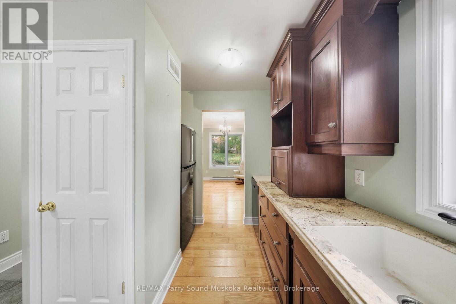 17 Adelaide Street, Parry Sound, Ontario  P2A 1H2 - Photo 18 - X12494584