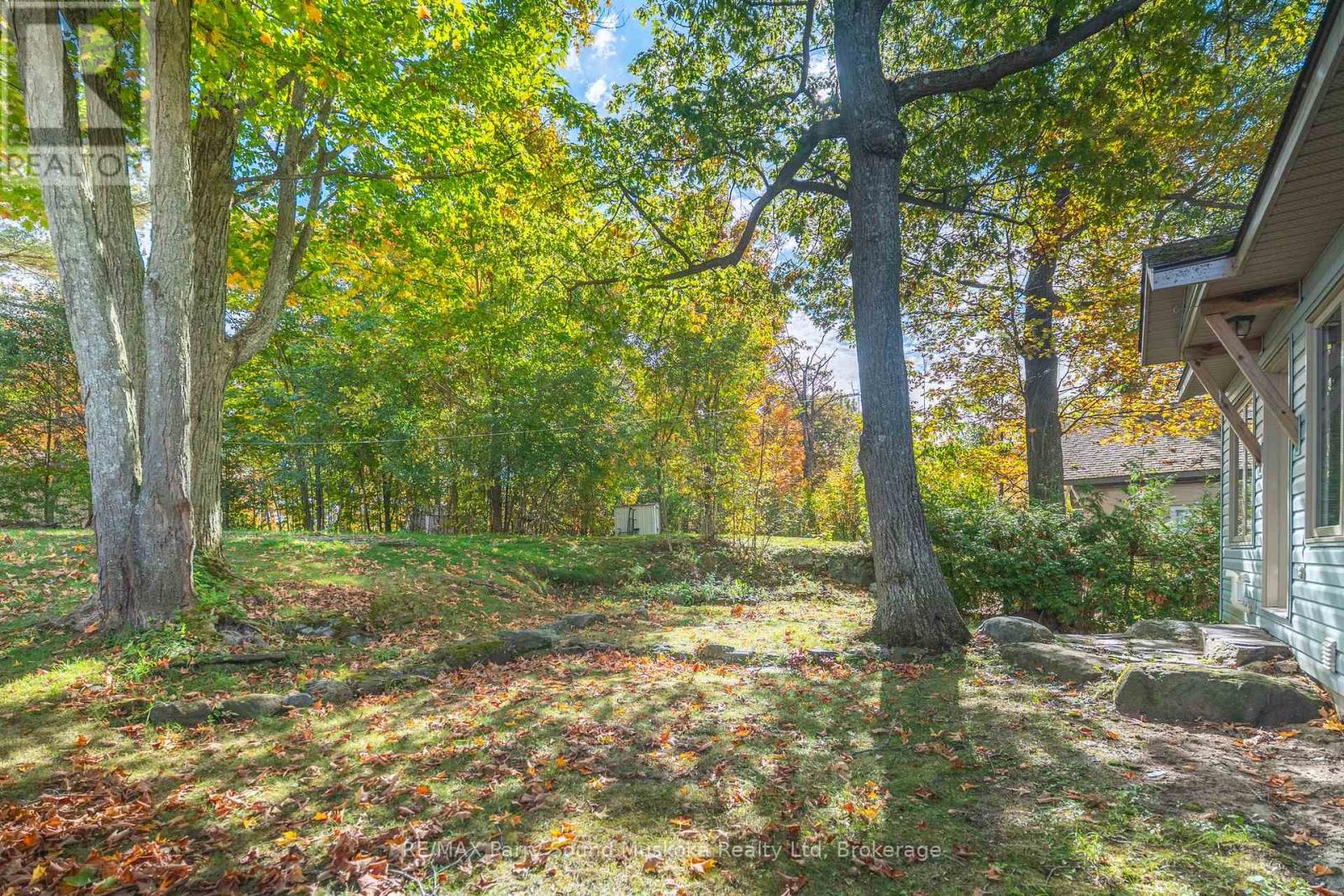 17 Adelaide Street, Parry Sound, Ontario  P2A 1H2 - Photo 4 - X12494584