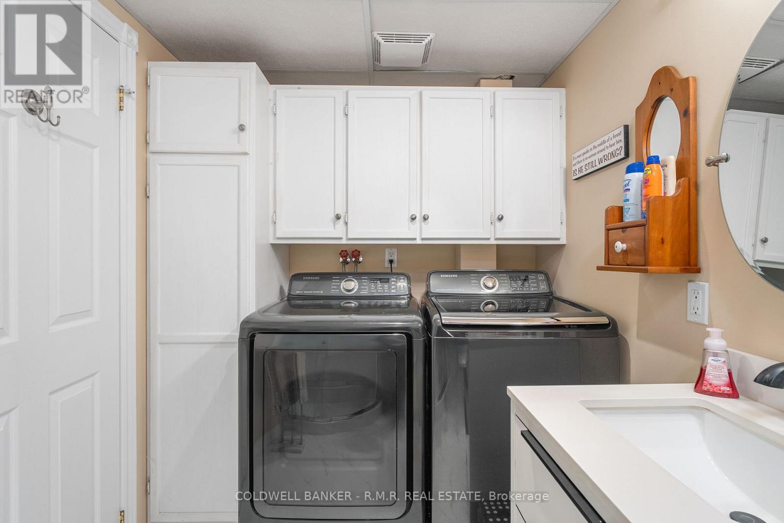 32 Iris Drive, Kawartha Lakes (Fenelon), Ontario  K0M 1G0 - Photo 35 - X12494586