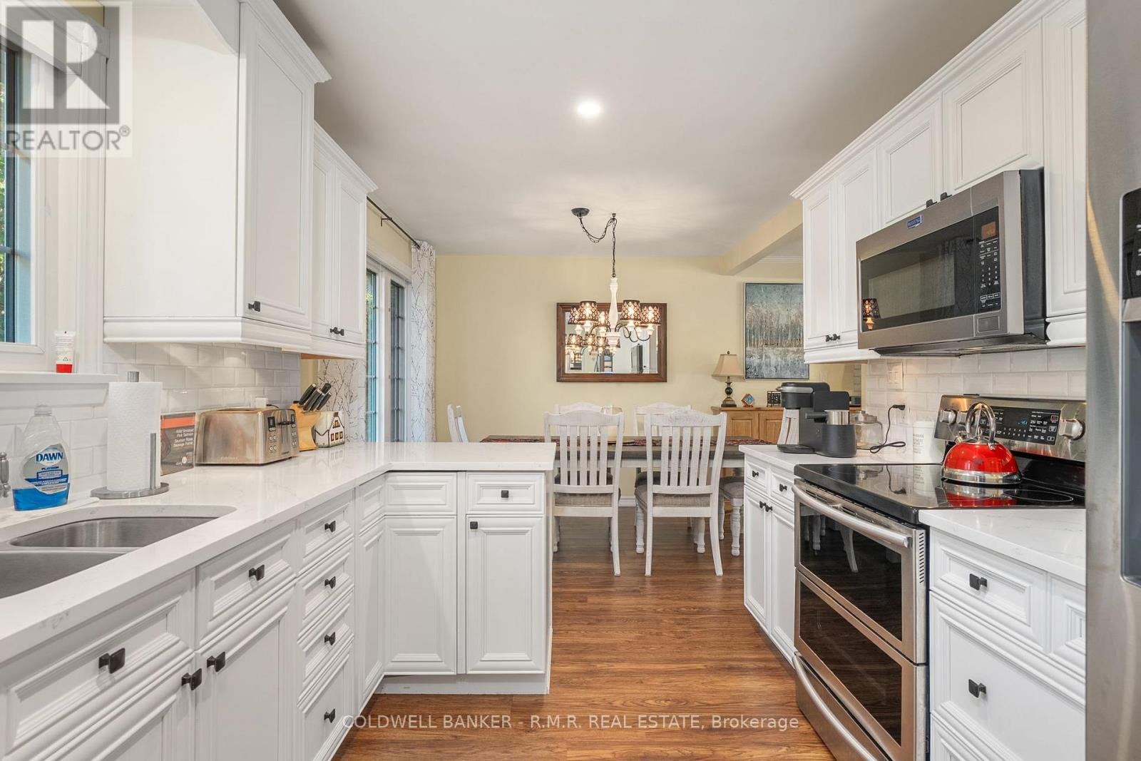 32 Iris Drive, Kawartha Lakes (Fenelon), Ontario  K0M 1G0 - Photo 8 - X12494586