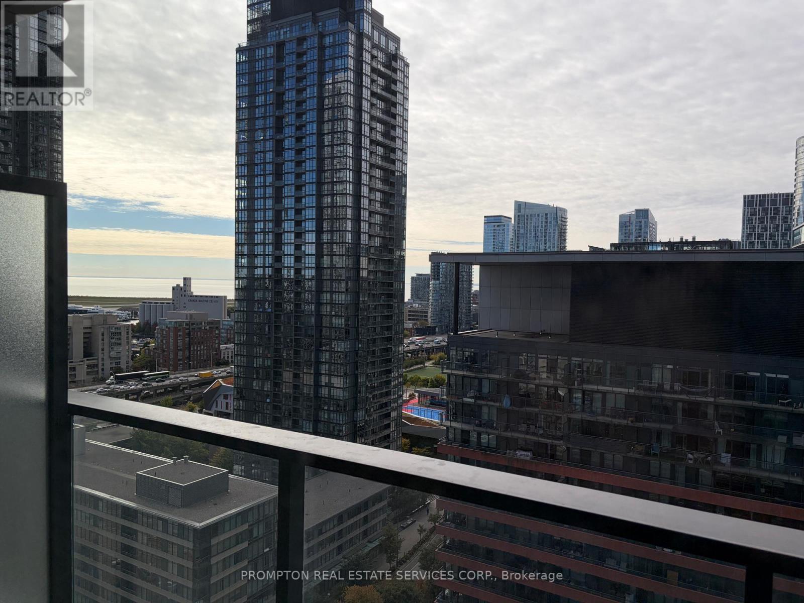 2002 - 3 Concord Cityplace Way, Toronto, Ontario  M5V 0X4 - Photo 13 - C12494500