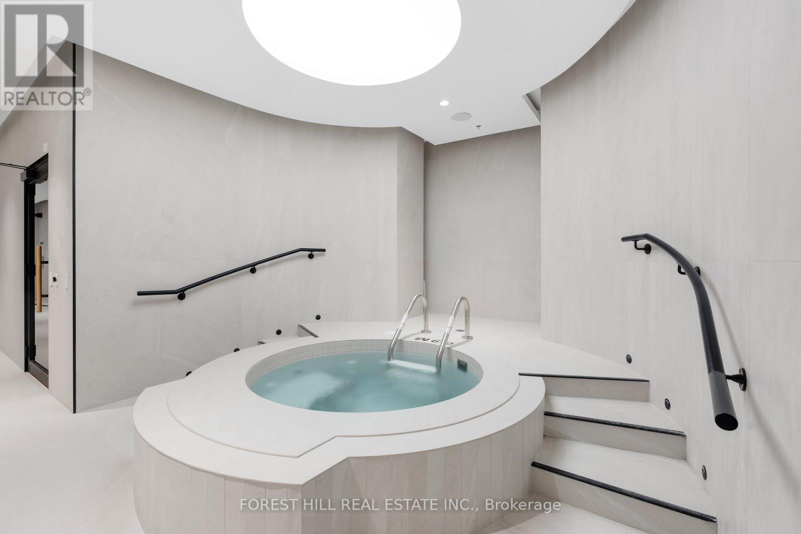 1910 - 35 Mercer Street, Toronto, Ontario  M5V 0V1 - Photo 16 - C12494504