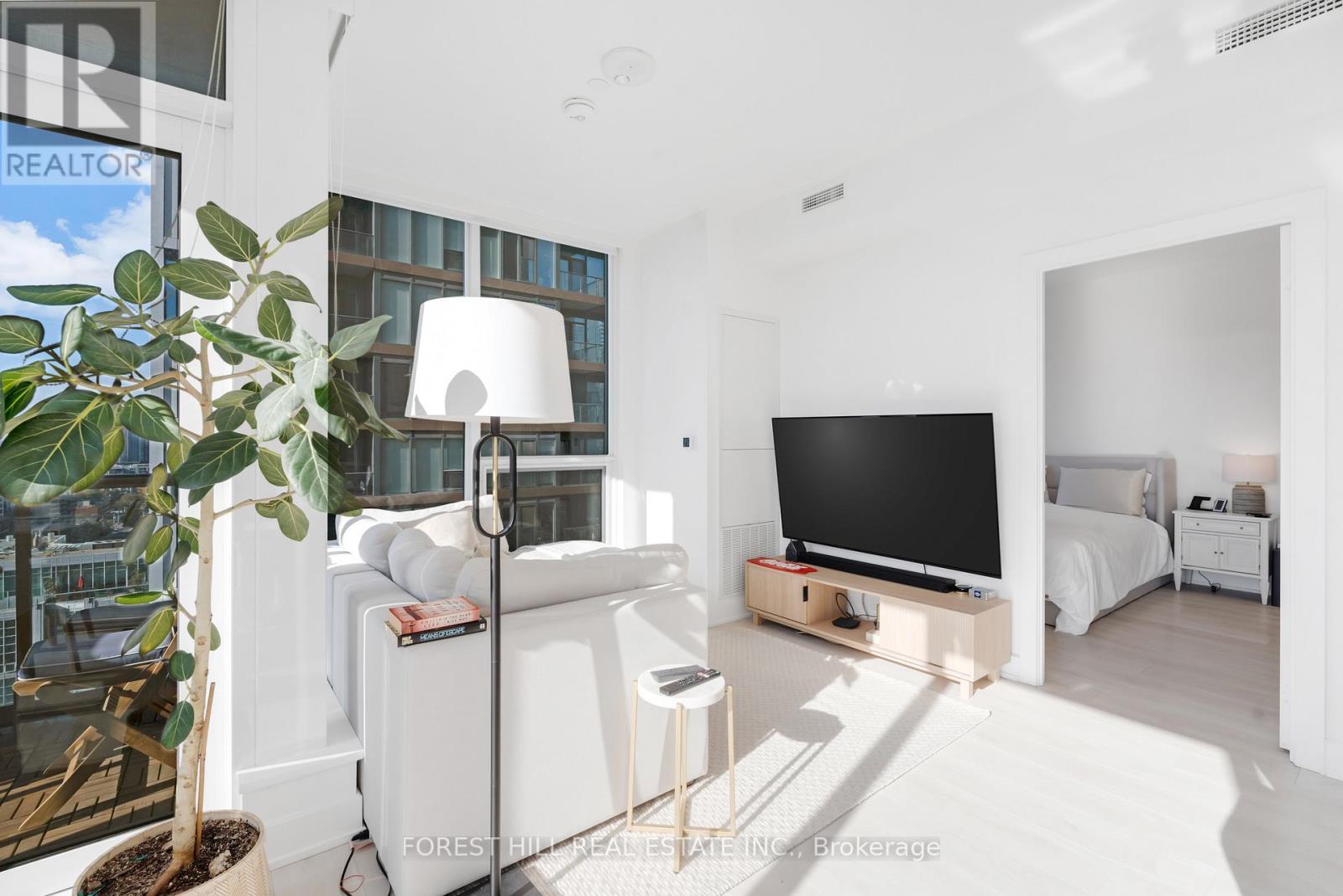 1910 - 35 Mercer Street, Toronto, Ontario  M5V 0V1 - Photo 5 - C12494504