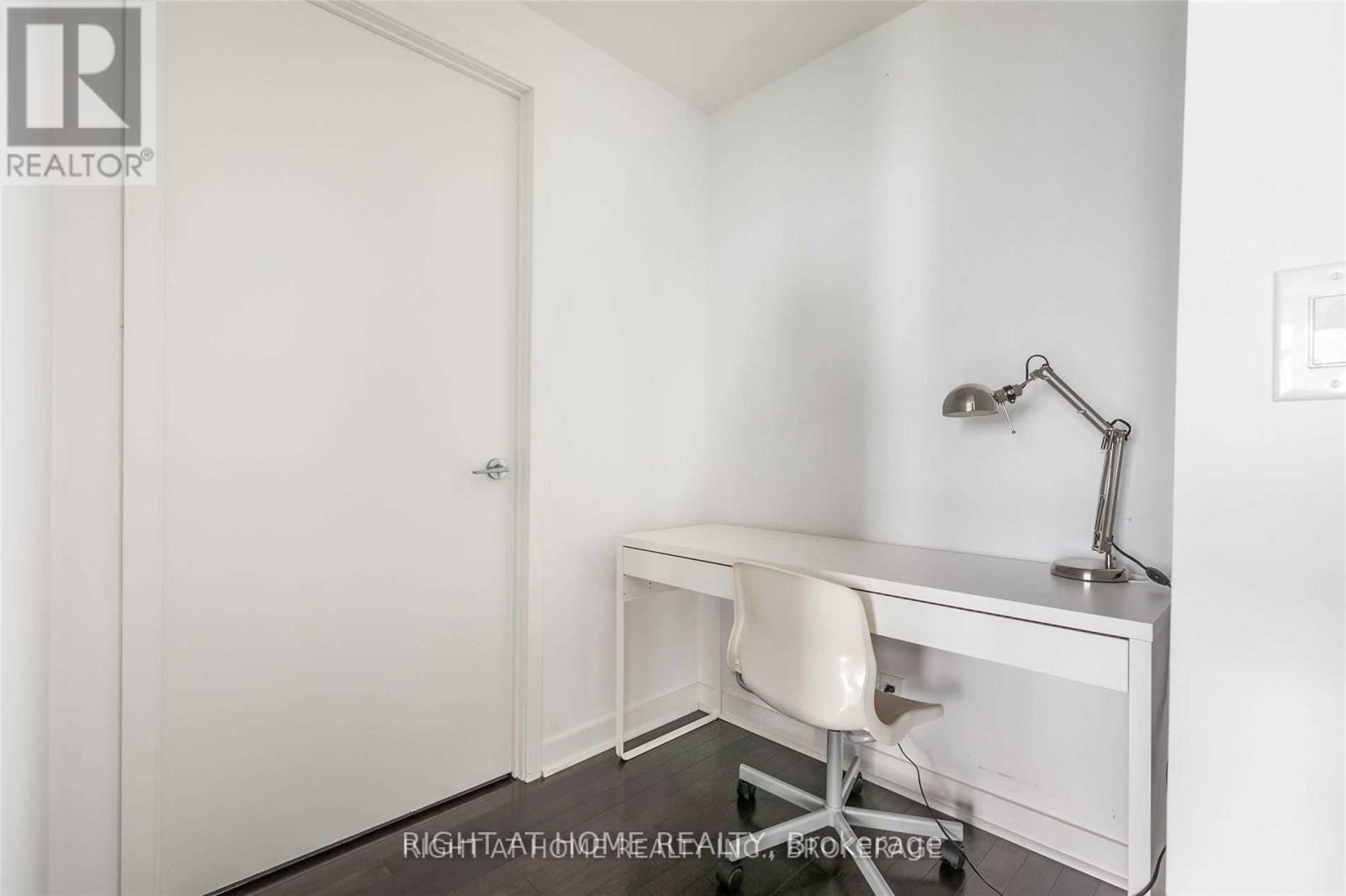 5512 - 14 York Street, Toronto, Ontario  M5J 2Z2 - Photo 12 - C12494546