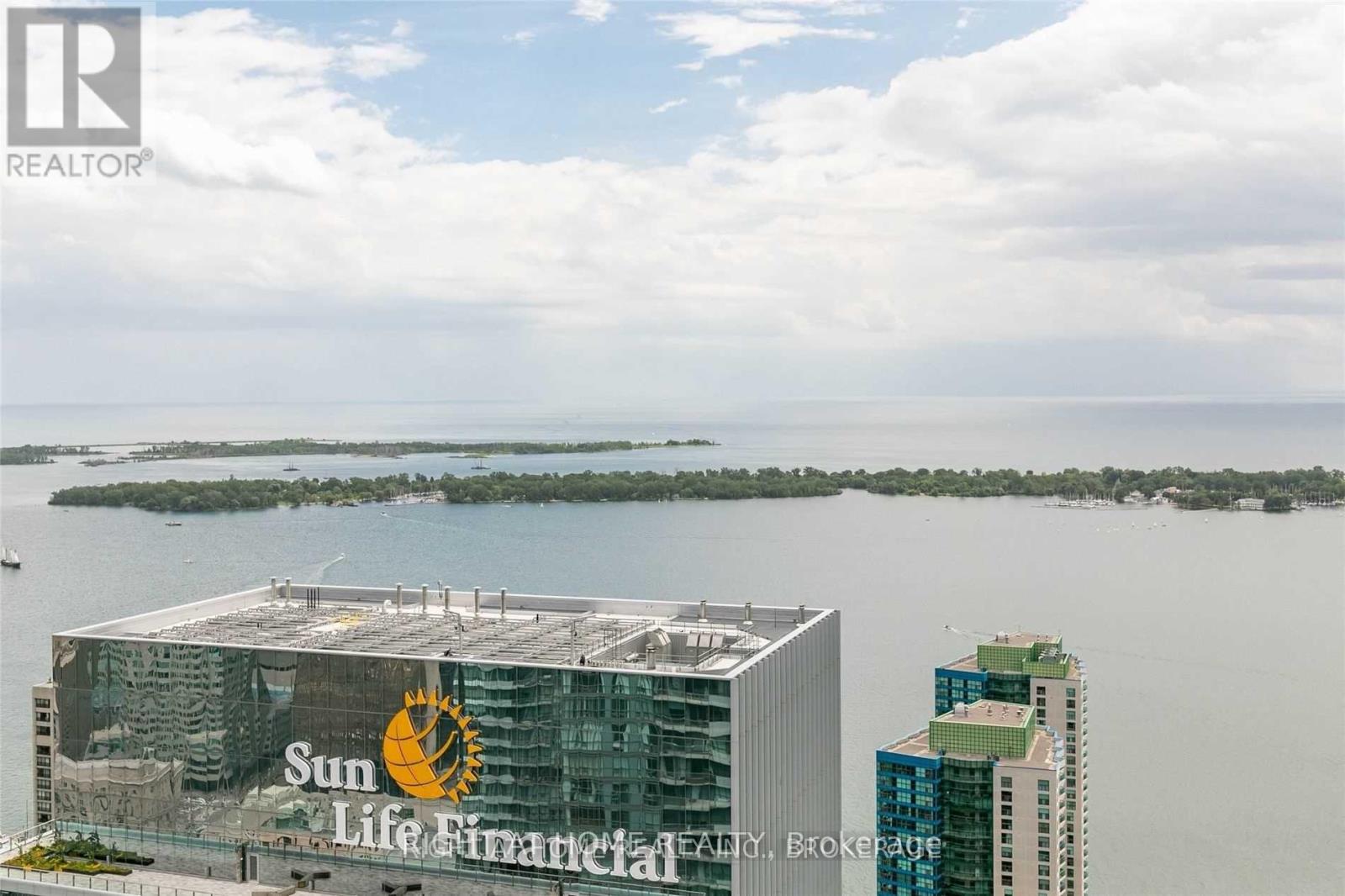 5512 - 14 York Street, Toronto, Ontario  M5J 2Z2 - Photo 2 - C12494546