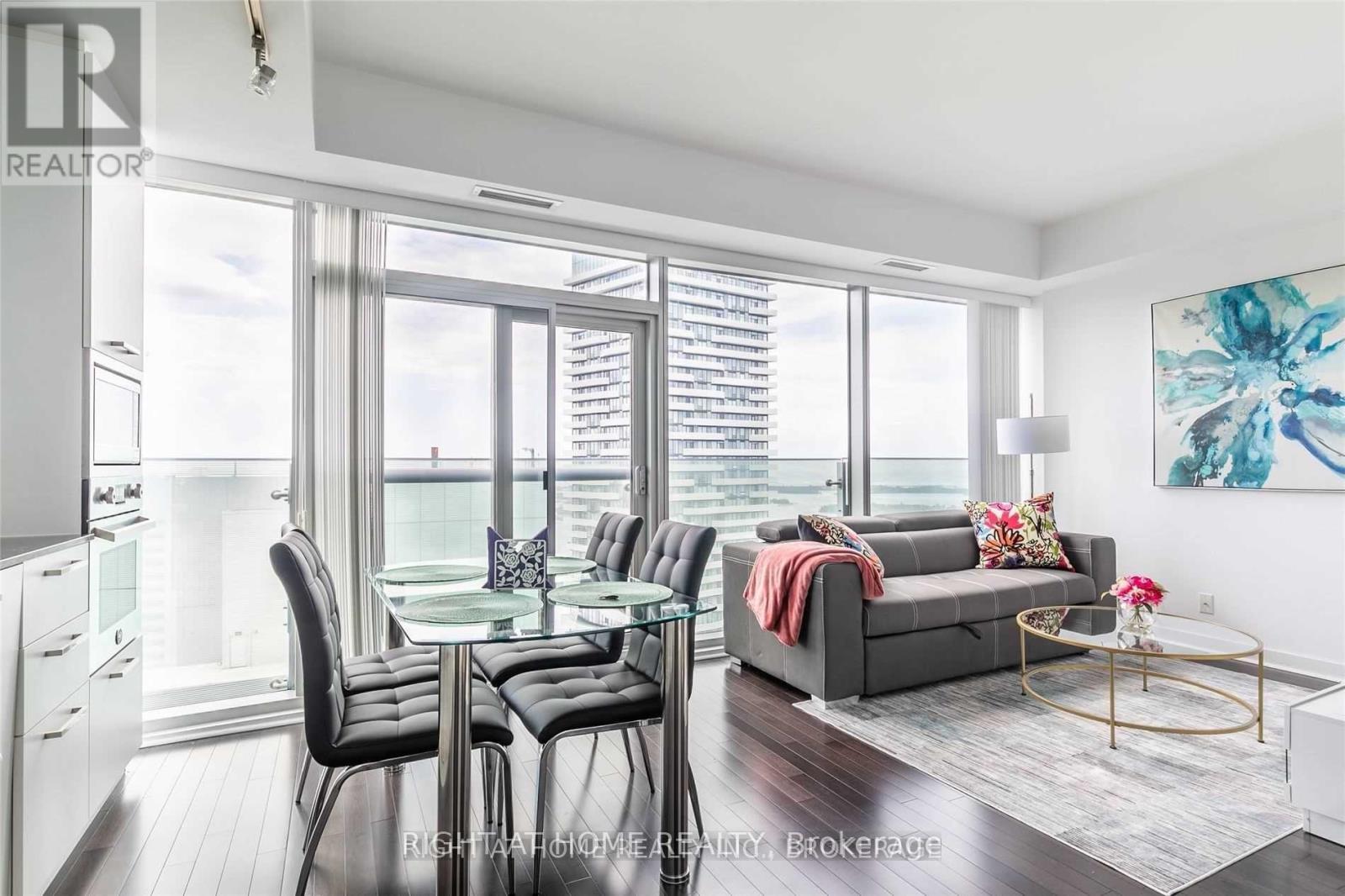 5512 - 14 York Street, Toronto, Ontario  M5J 2Z2 - Photo 3 - C12494546