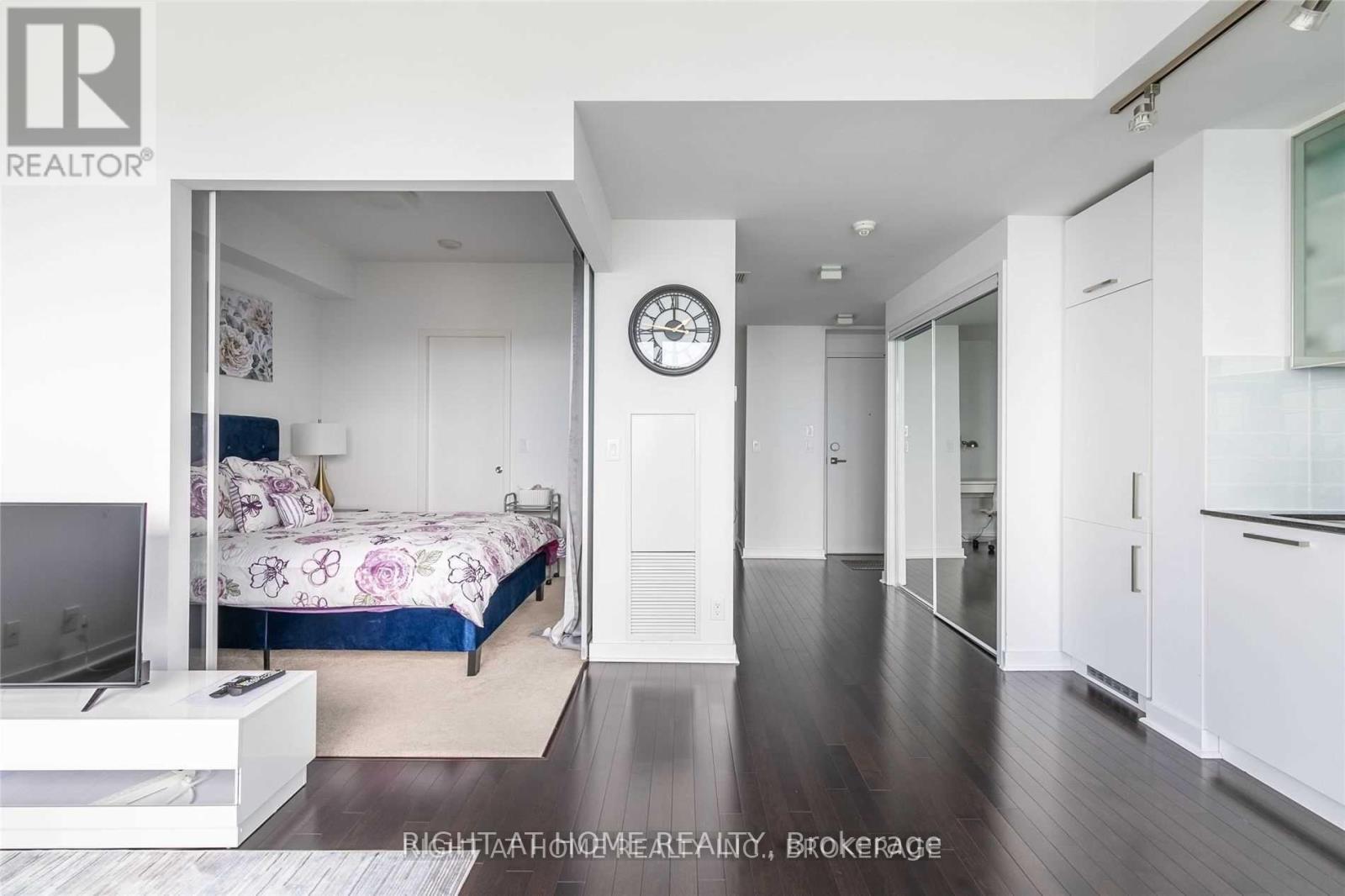 5512 - 14 York Street, Toronto, Ontario  M5J 2Z2 - Photo 7 - C12494546