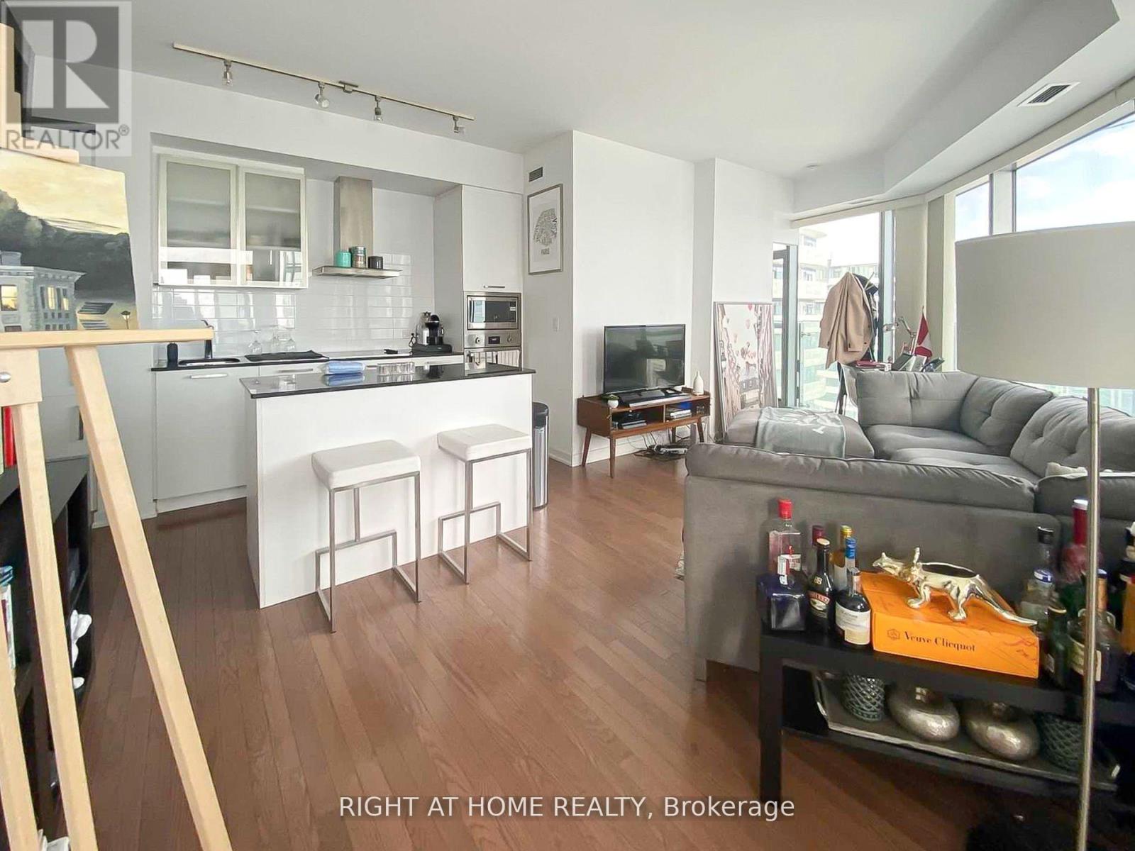 4702 - 12 York Street, Toronto, Ontario  M5J 0A9 - Photo 4 - C12494550