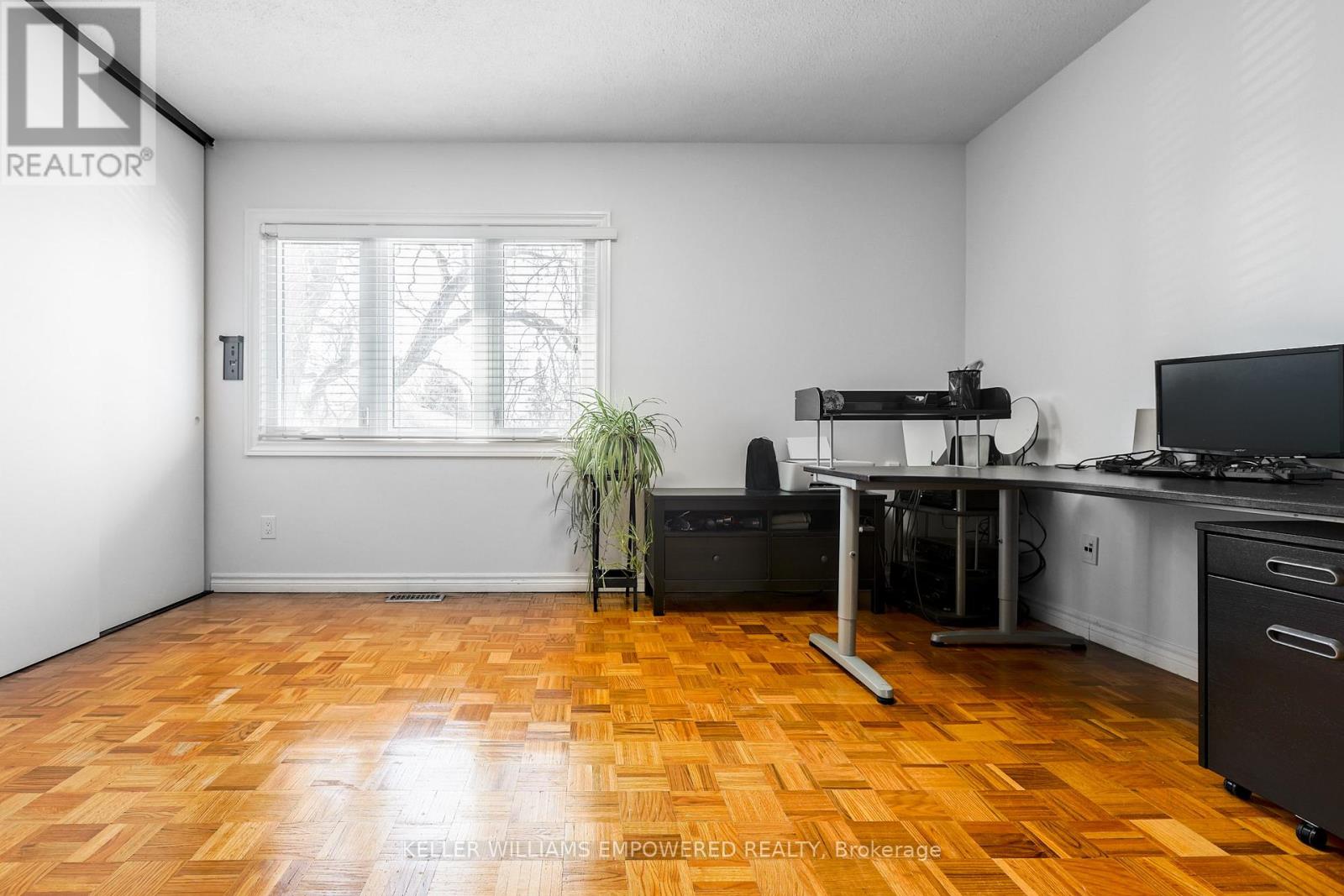 199 Hollyberry Trail, Toronto, Ontario  M2H 2P3 - Photo 15 - C12494576