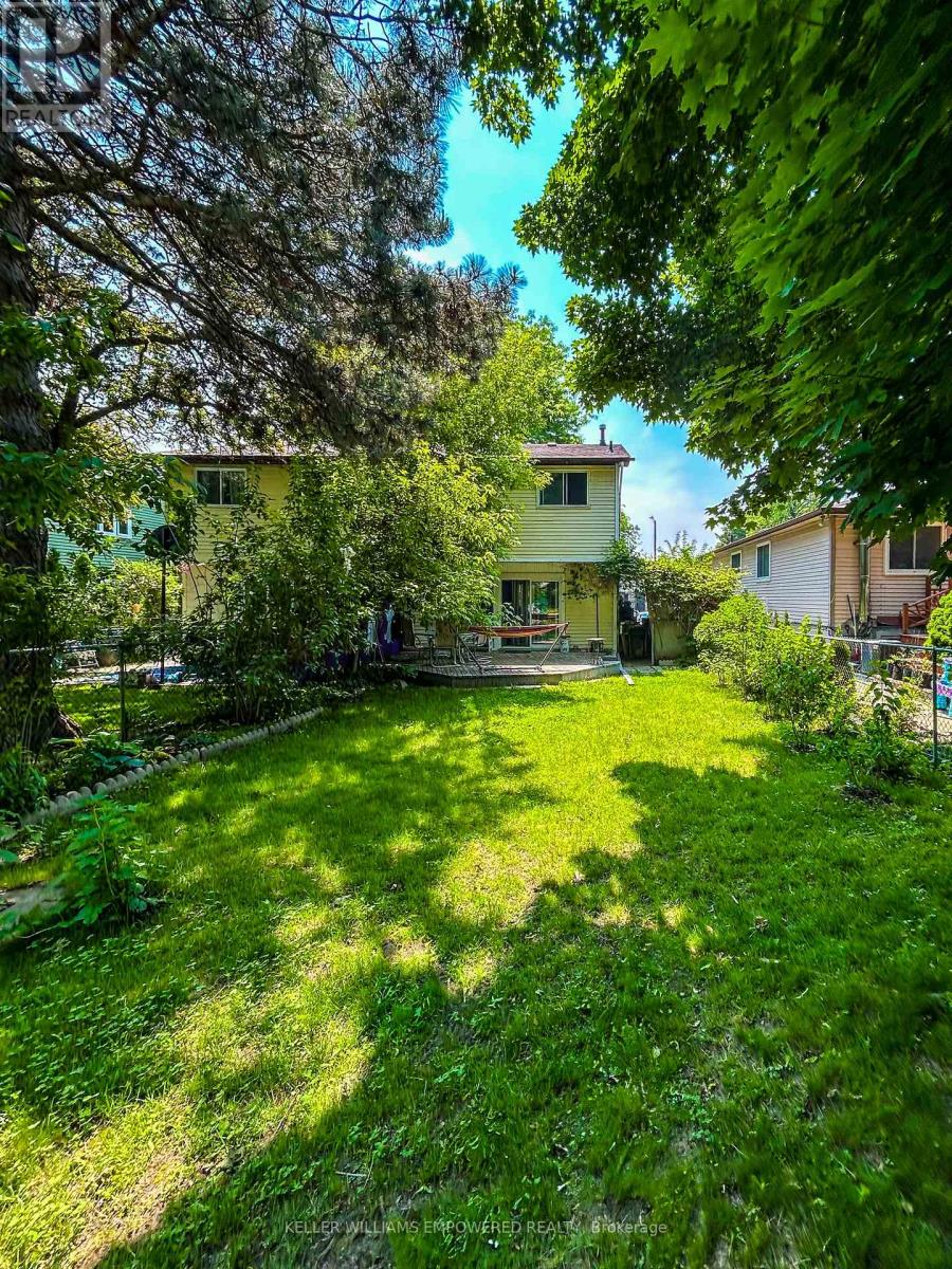 199 Hollyberry Trail, Toronto, Ontario  M2H 2P3 - Photo 23 - C12494576