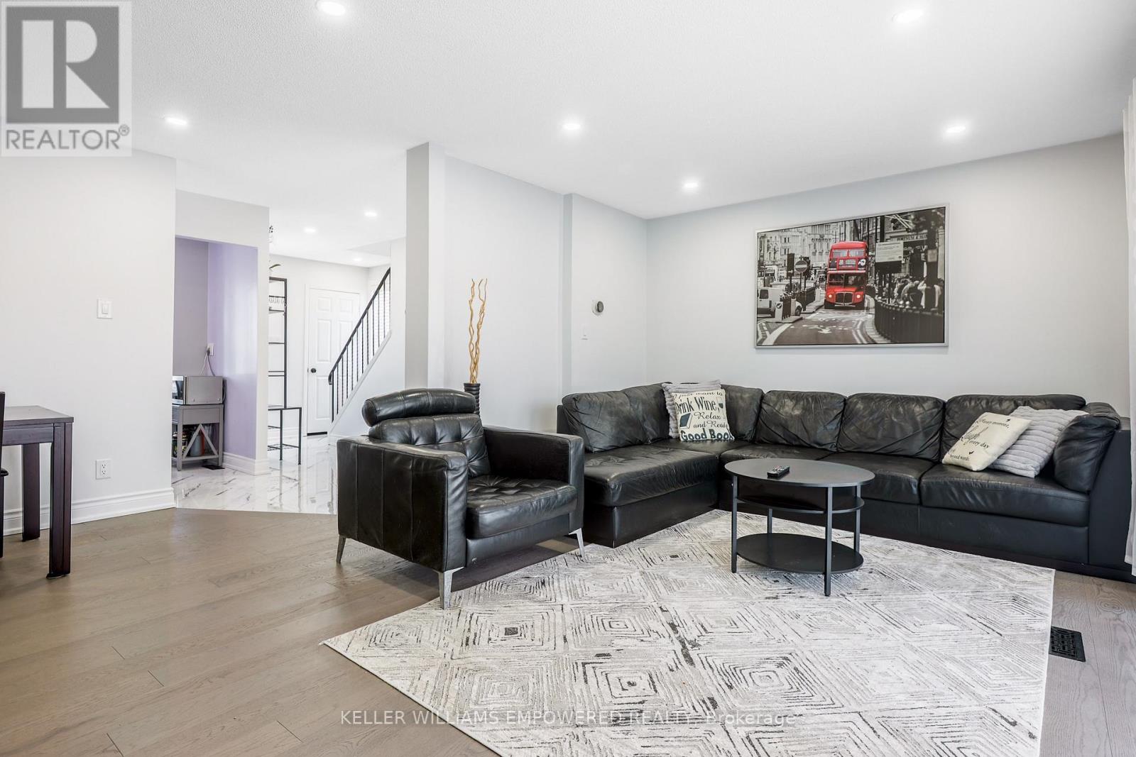 199 Hollyberry Trail, Toronto, Ontario  M2H 2P3 - Photo 7 - C12494576