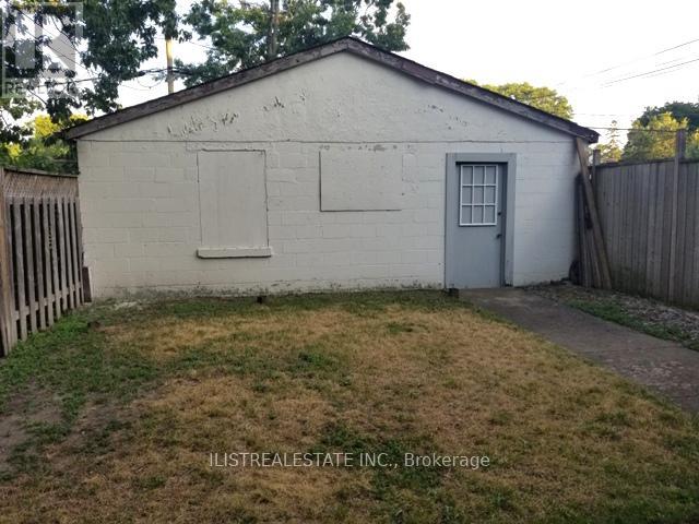 Main Fl - 2143 Gerrard Street E, Toronto, Ontario  M4E 2C1 - Photo 9 - E12494552