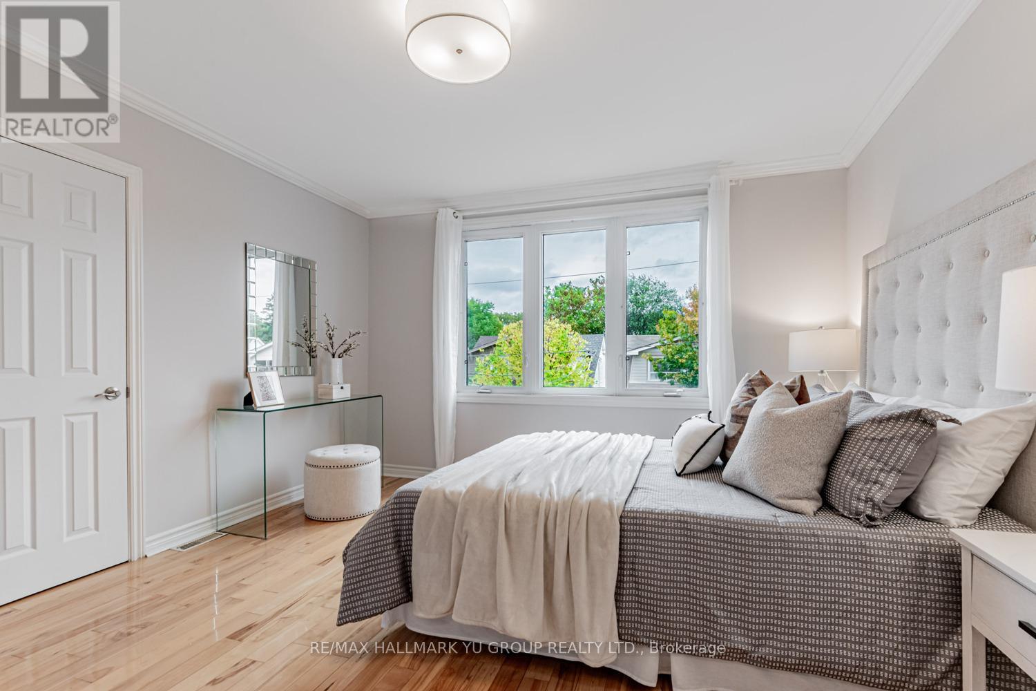 402 Milverton Boulevard, Toronto, Ontario  M4J 1V9 - Photo 12 - E12494554