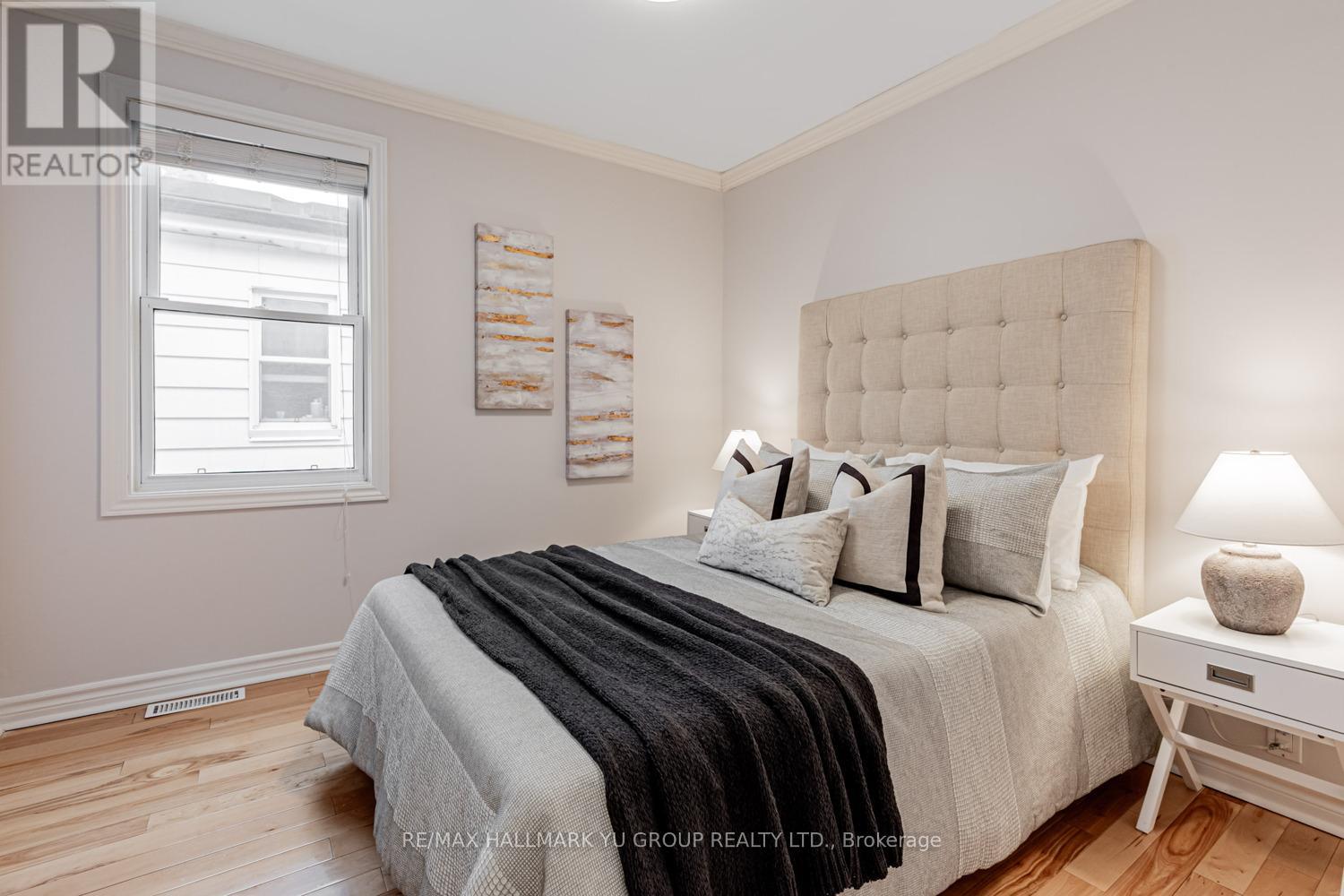 402 Milverton Boulevard, Toronto, Ontario  M4J 1V9 - Photo 14 - E12494554