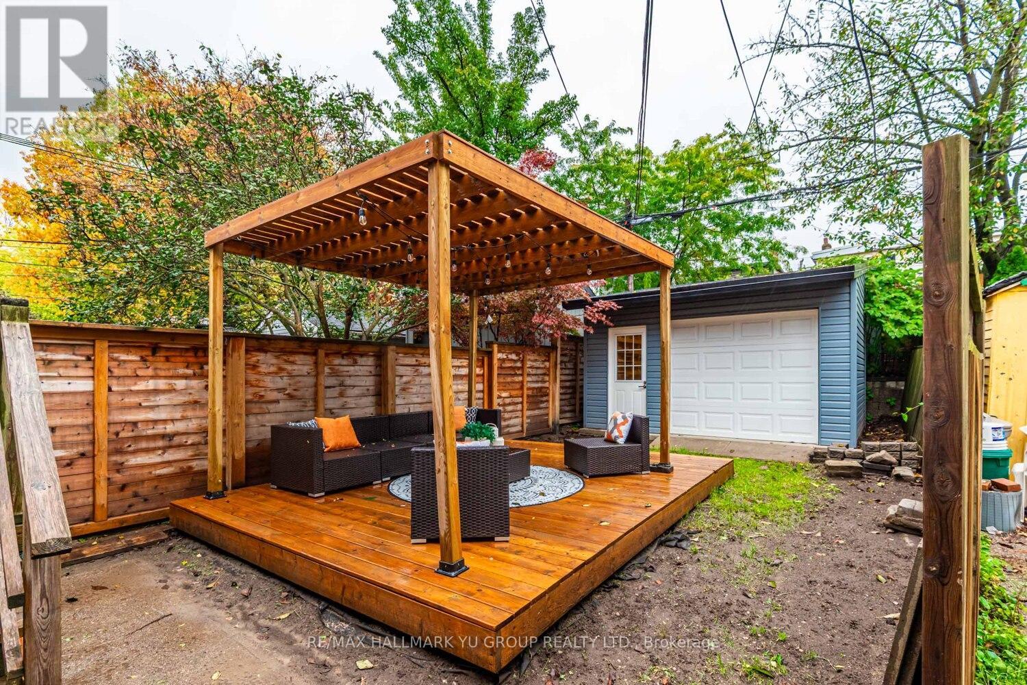 402 Milverton Boulevard, Toronto, Ontario  M4J 1V9 - Photo 20 - E12494554