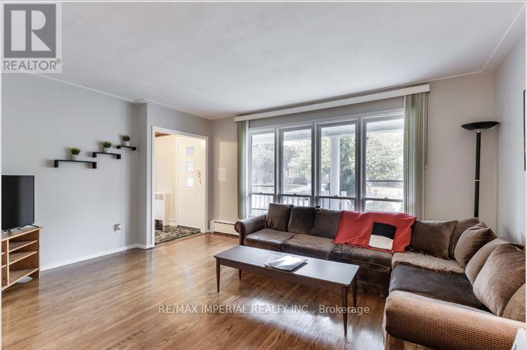 Main - 30 Ivordale Crescent, Toronto, Ontario  M1R 2W6 - Photo 11 - E12494556